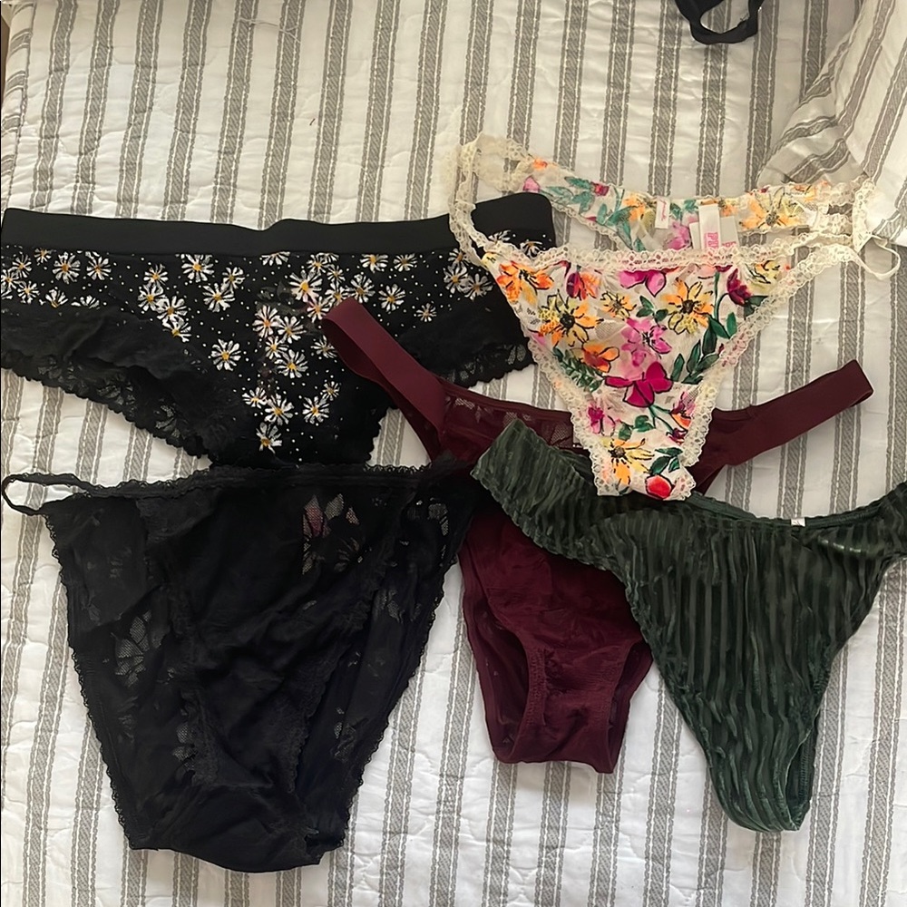 Bundle of 5 panties